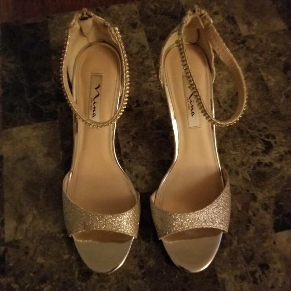 Heels - Picture 2 of 4
